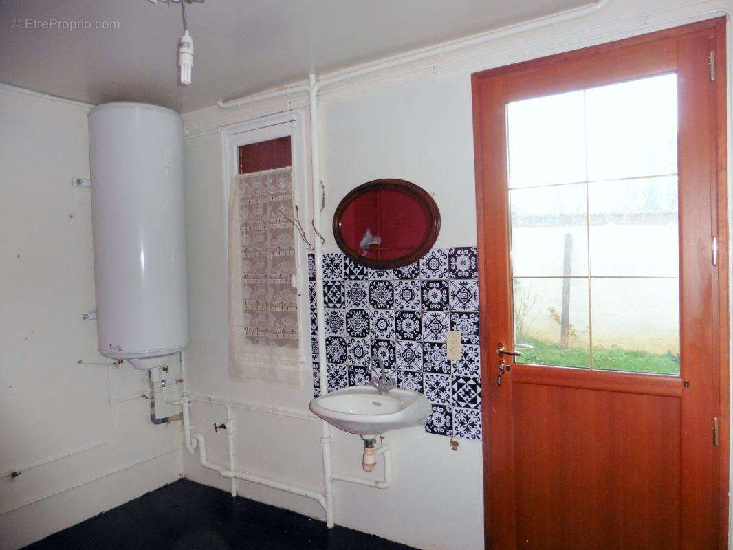 Maison 96 m² à Cerisiers  - photo 10