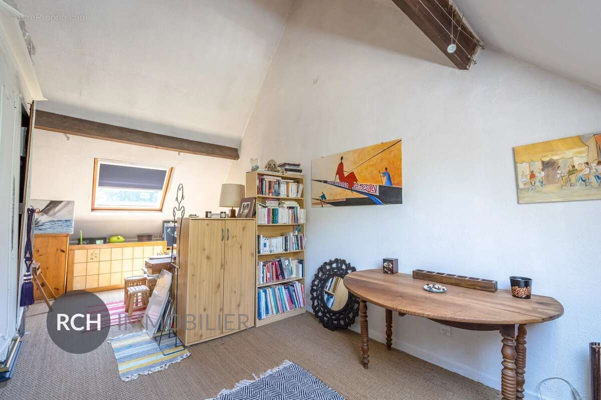 Maison à LE PERRAY-EN-YVELINES