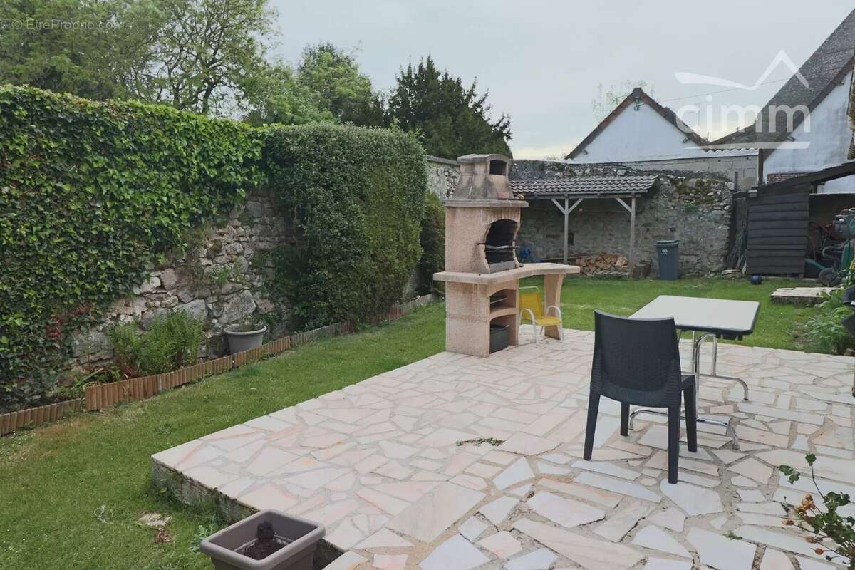 Maison à THURY-EN-VALOIS