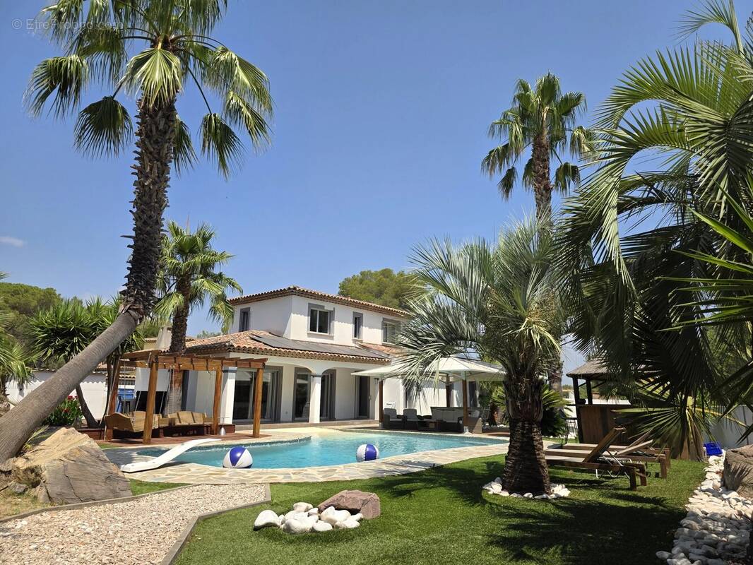 Villa de 150 m² – 3 chambres – piscine – jardin paysager de 1 500 m² - photo 5
