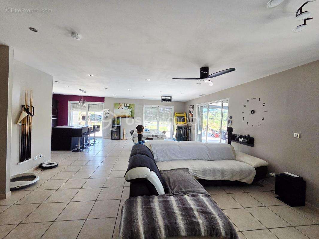 Superbe propriété T6 avec piscine, prestations haut de gamme - photo 2