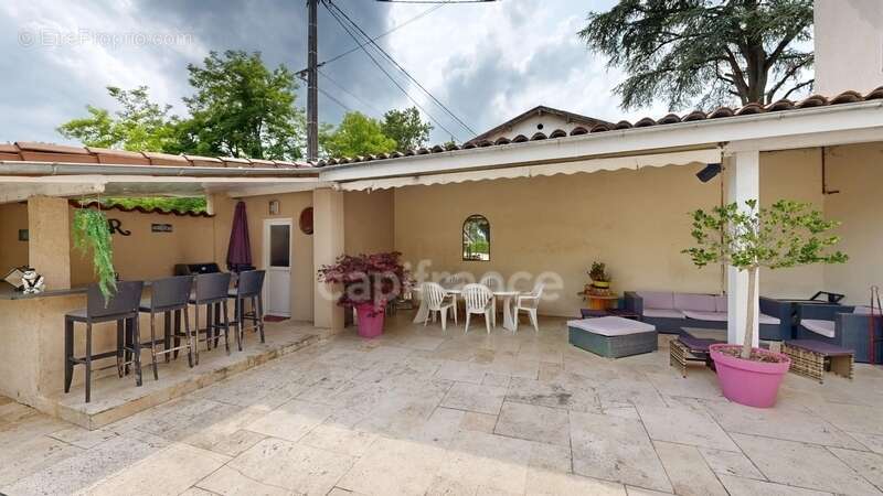 Maison à MIRIBEL