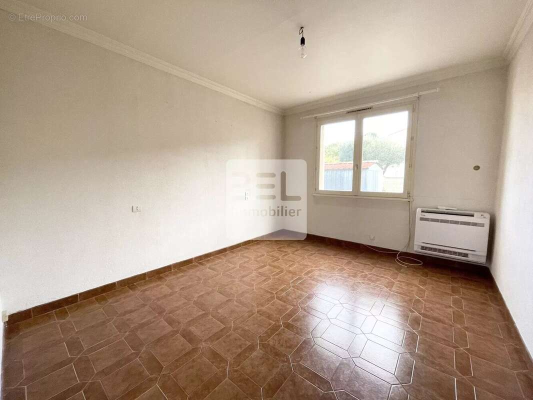 Maison à BAGNOLS-SUR-CEZE