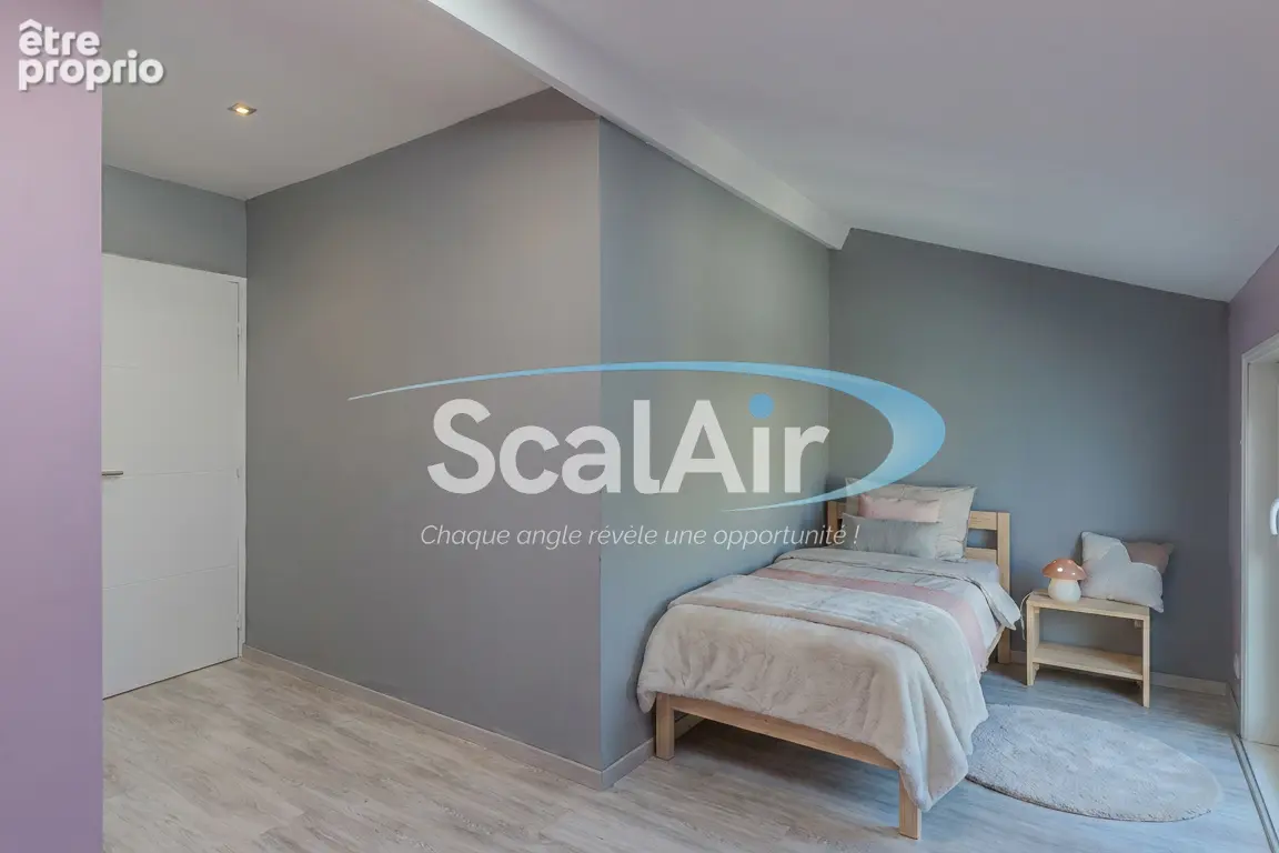 Pavillon familial 6 pièces de 110 m² avec piscine chauffée - photo 6