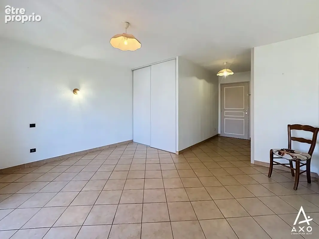 T1 avec balcon et parking - photo 4