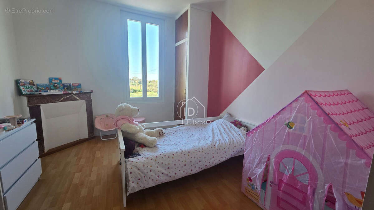 Maison à EYGURANDE-ET-GARDEDEUIL