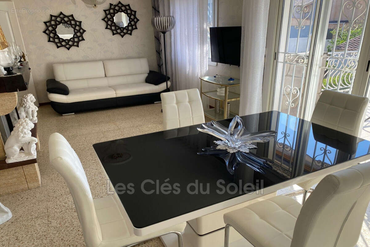 Maison à LA LONDE-LES-MAURES