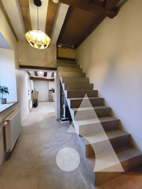 Maison à CREPY-EN-VALOIS