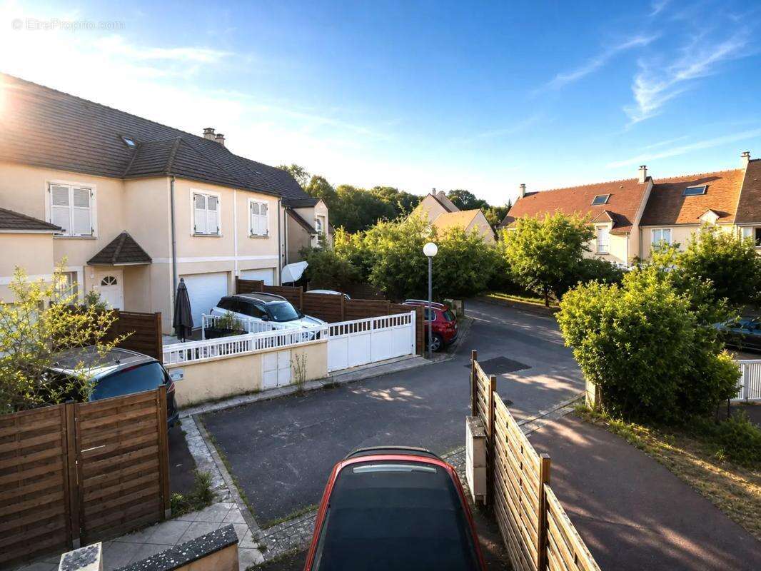 Maison 94 m² à Forges-Les-Bains  - photo 2