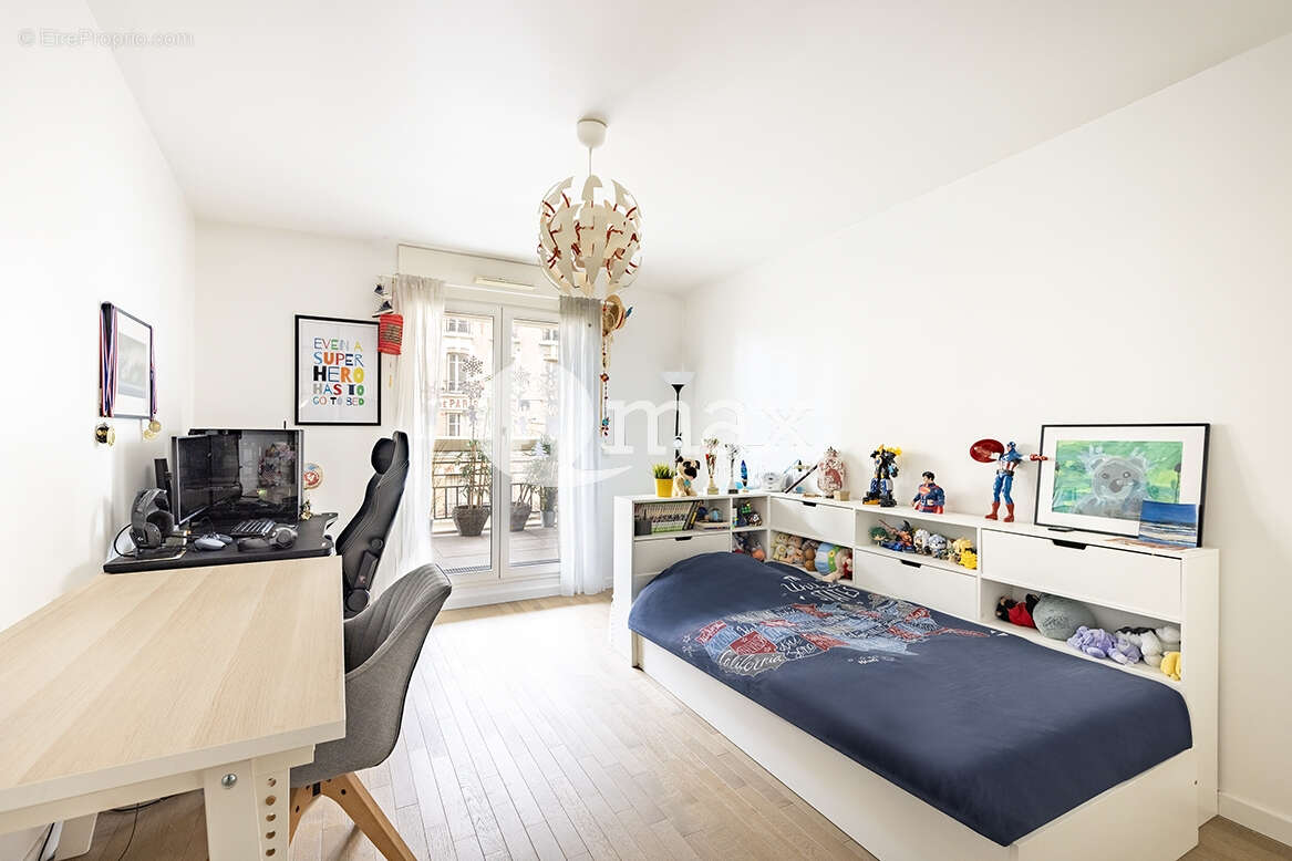 Appartement à LEVALLOIS-PERRET