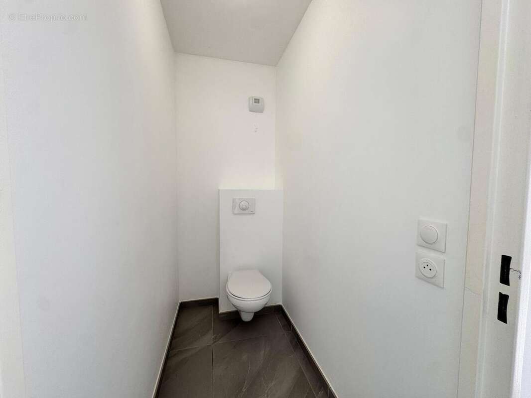   - Appartement à SAINT-CYR-AU-MONT-D'OR