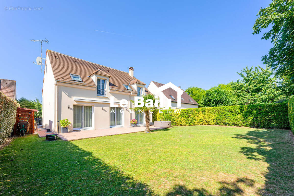Maison à OSNY