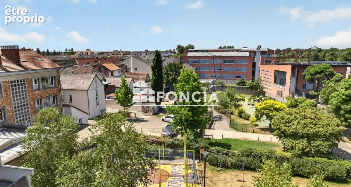 Opportunité : appartement T4 rénové avec balcon et parking, avenue Carnot à Trappes, aux portes de la gare - photo 9