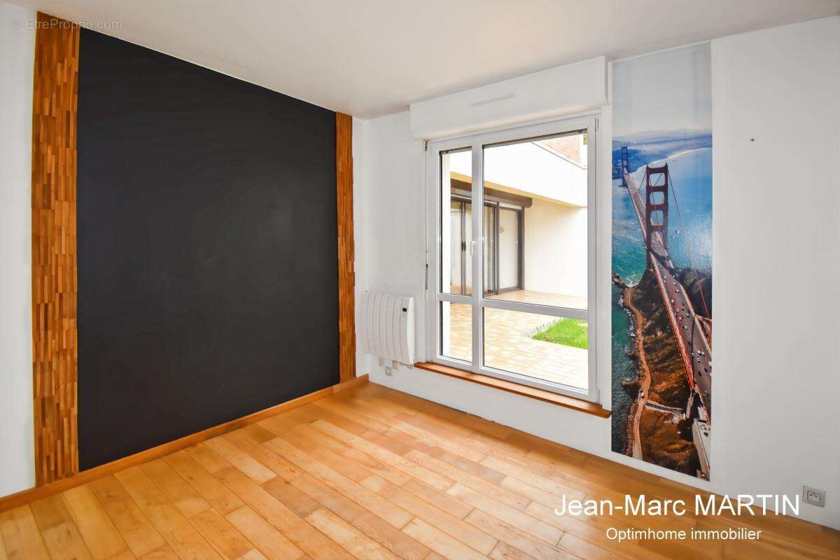 Villeneuve-d’Ascq – Appartement 107 m² avec rez-de-jardin privatif fermé et sécurisé – Résidence de standing – Chaîne des Lacs à - photo 10