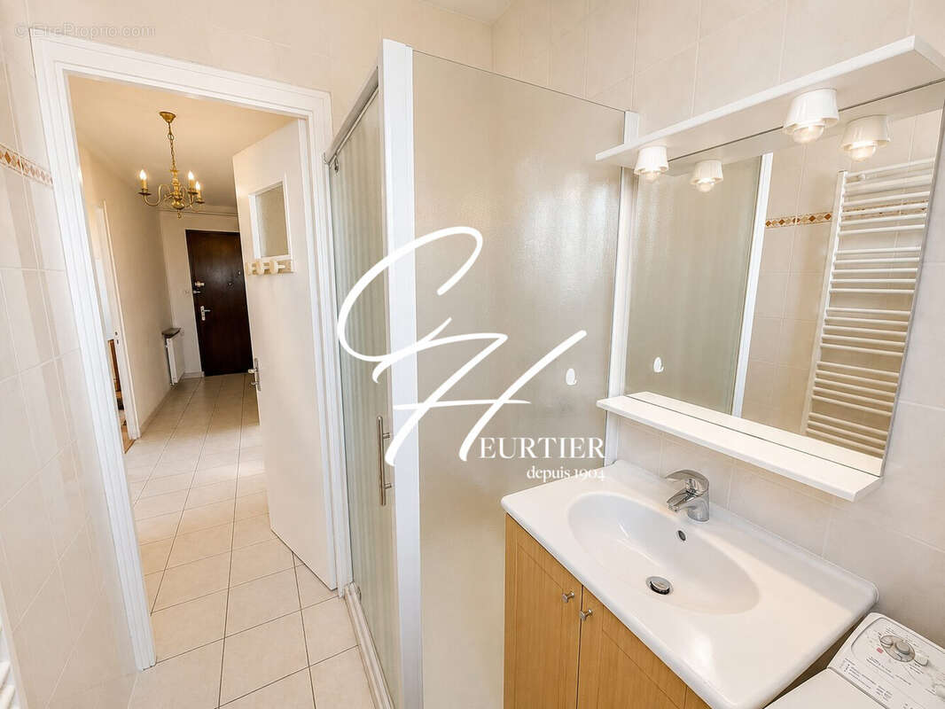 Appartement 66 m² à Le Pont-De-Claix  - photo 4