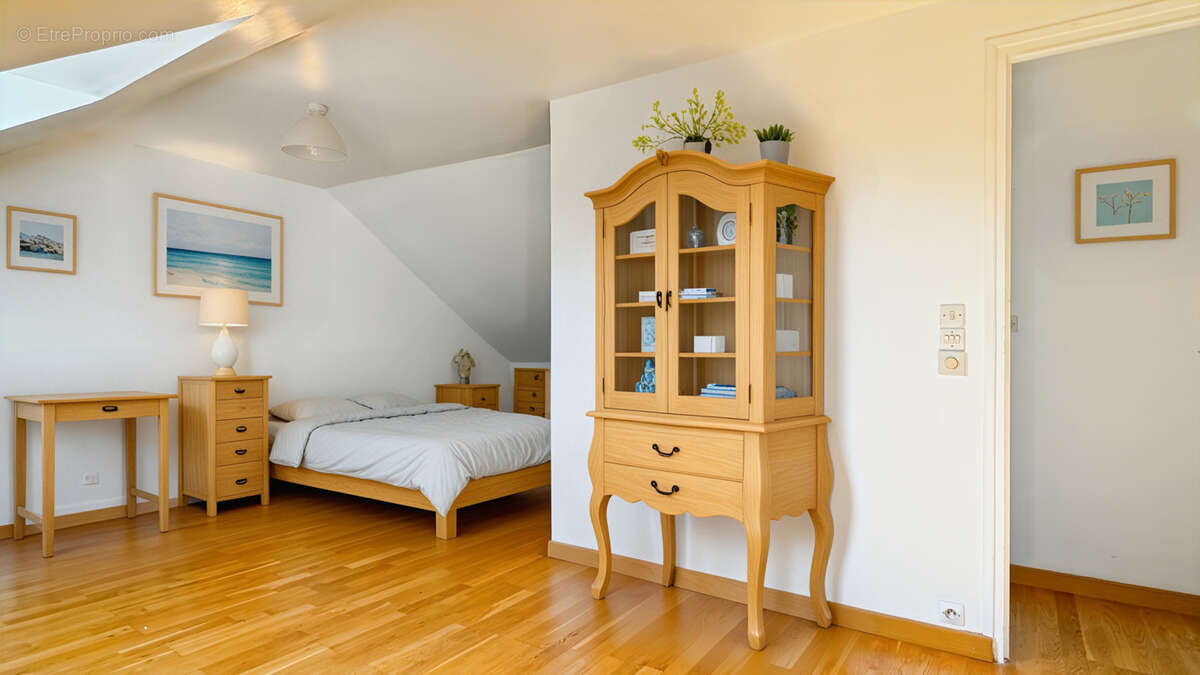 Maison à SAINT-NOM-LA-BRETECHE