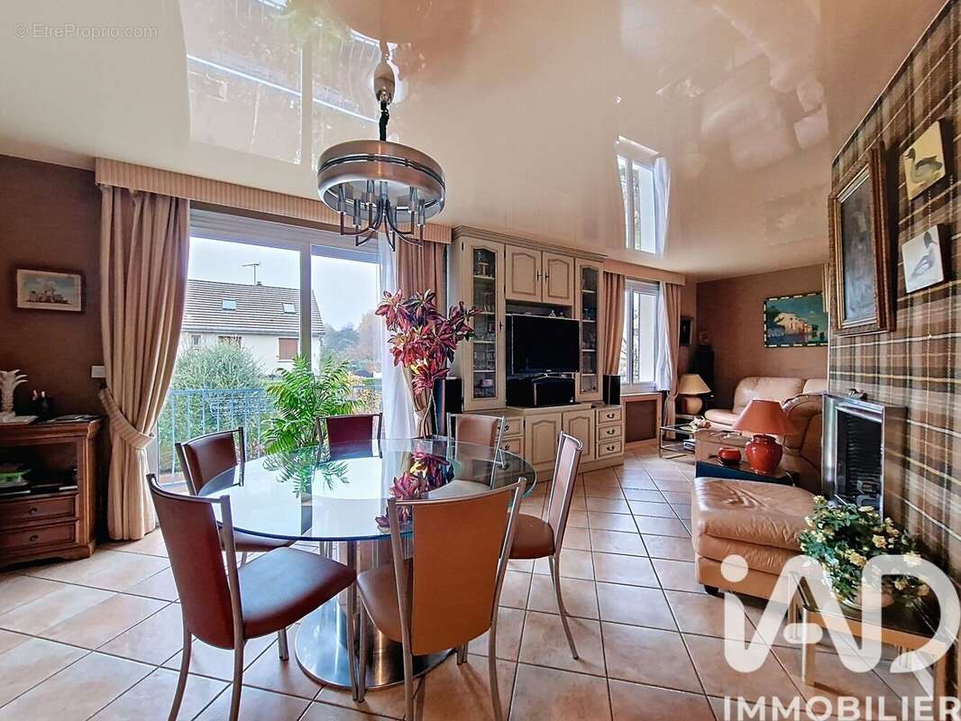 Photo 2 - Maison à LIMOURS