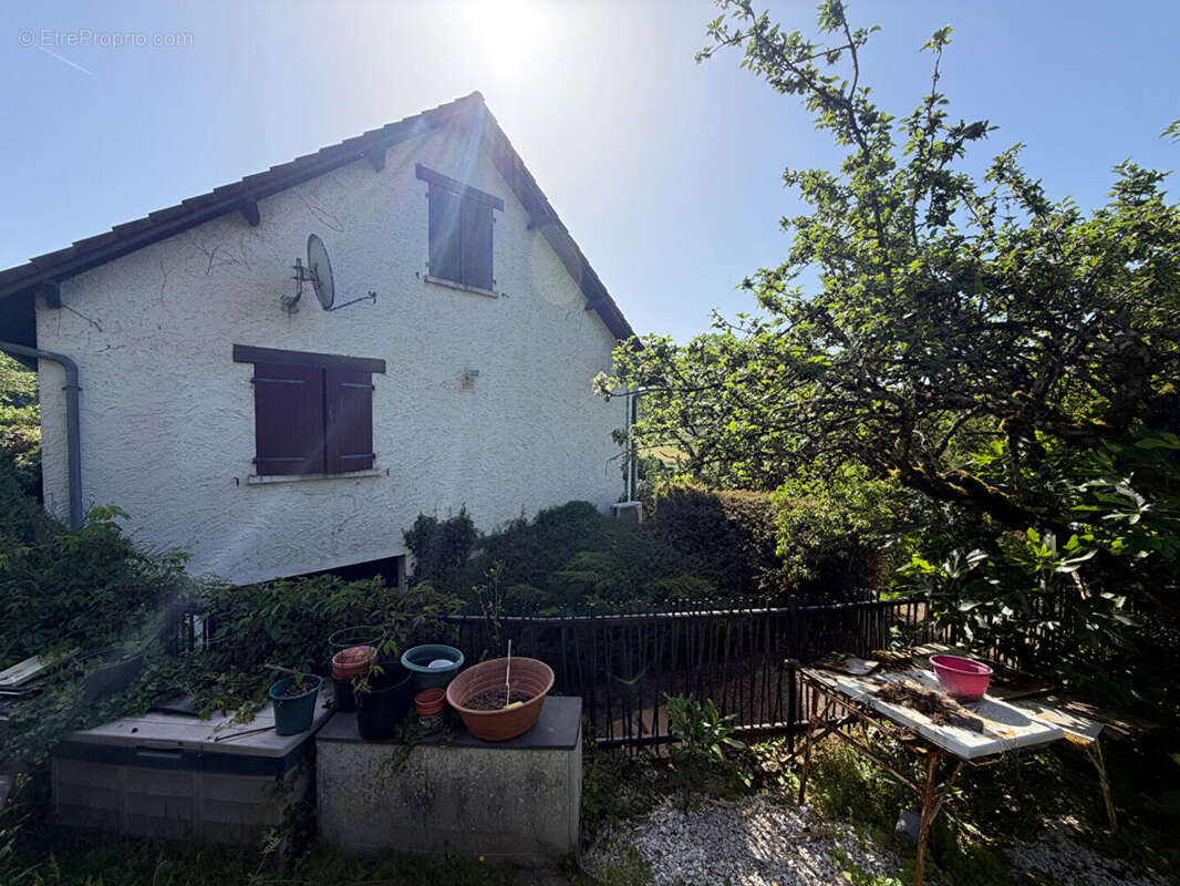 Maison à SAINT-SAULGE