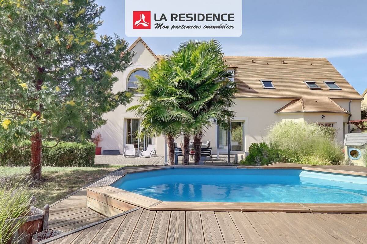 Maison à MONTFORT-L&#039;AMAURY