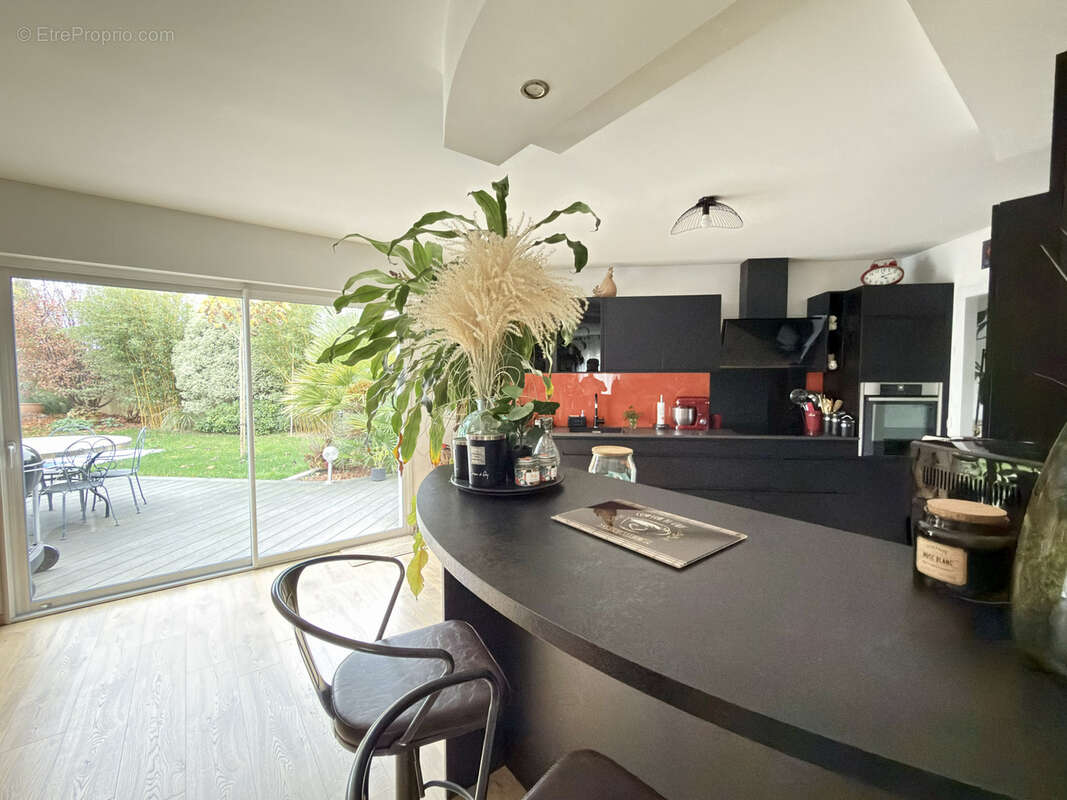 Maison à SAINT-ETIENNE-DU-BOIS