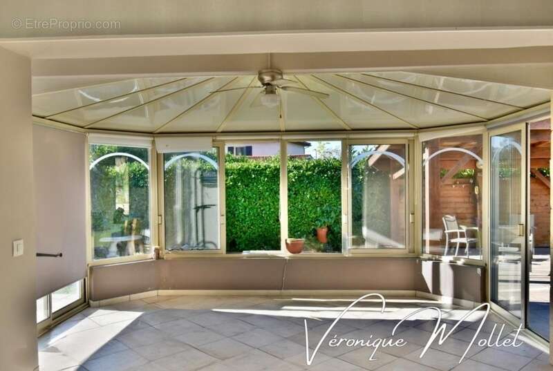 Maison à AMBARES-ET-LAGRAVE