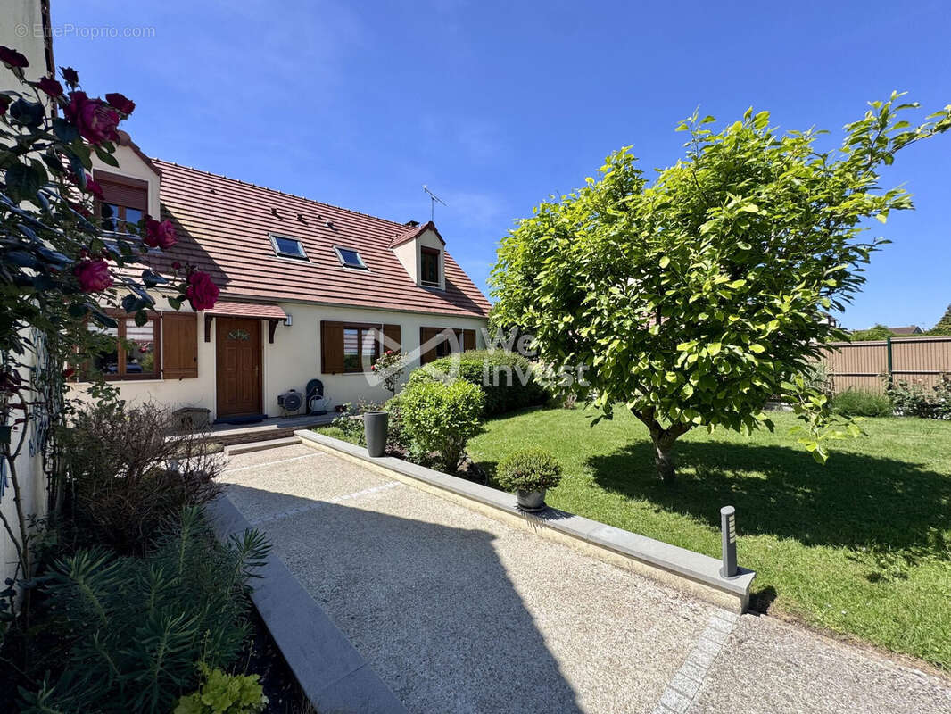 Maison à FERRIERES-EN-BRIE