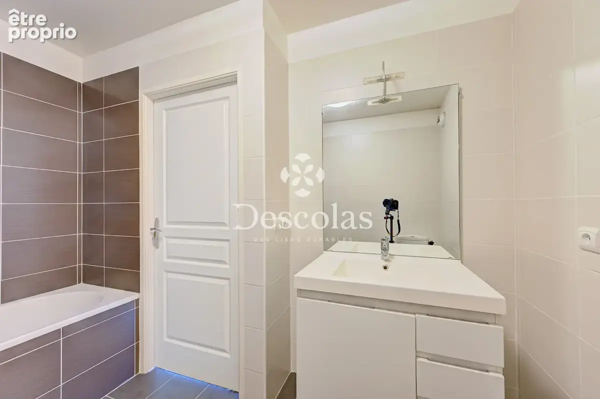 SAINT-GERMAIN-EN-LAYE - Appartement avec terrasse 4 pièces - photo 14