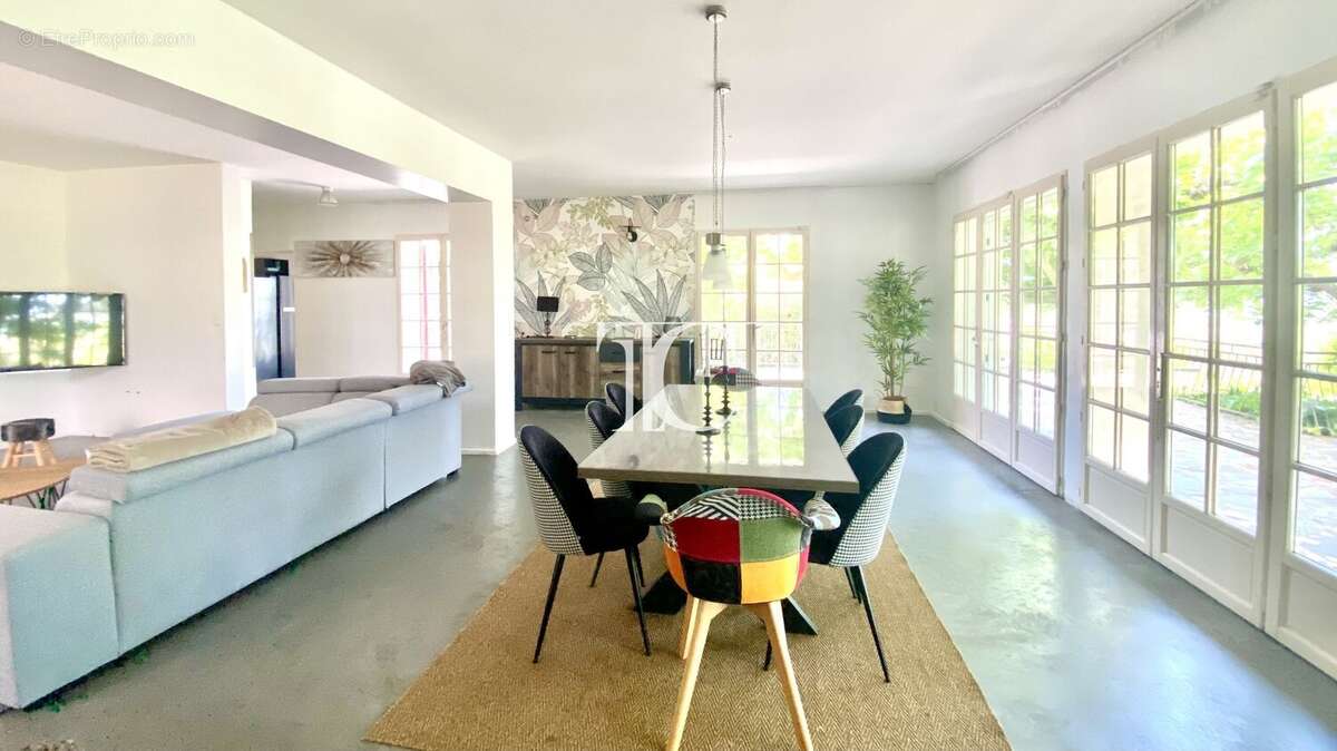 Maison à SAINT-AMBROIX