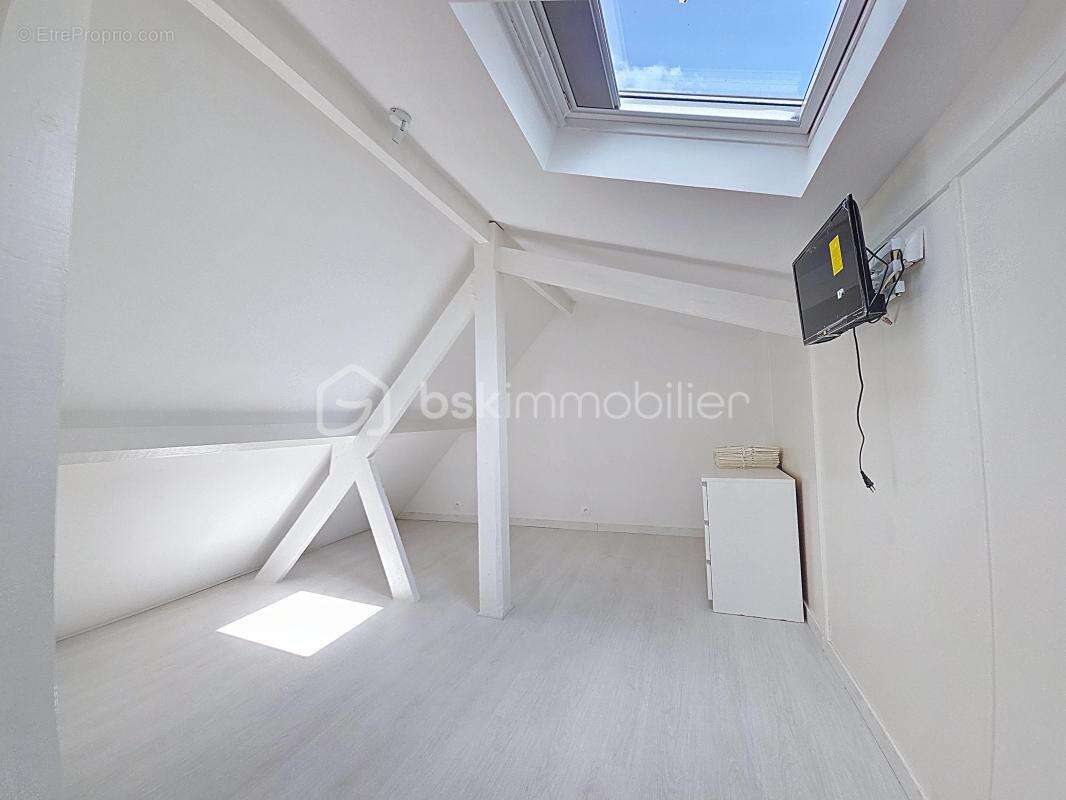 Appartement à LES PAVILLONS-SOUS-BOIS