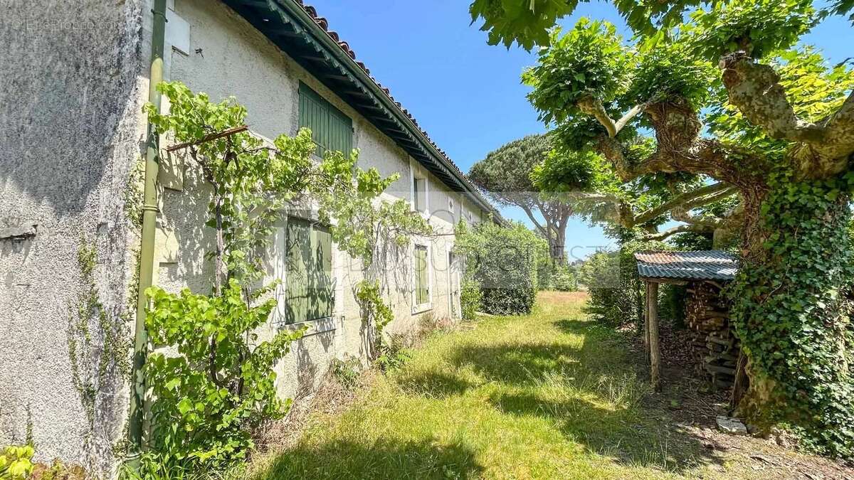 Maison à ONESSE-ET-LAHARIE