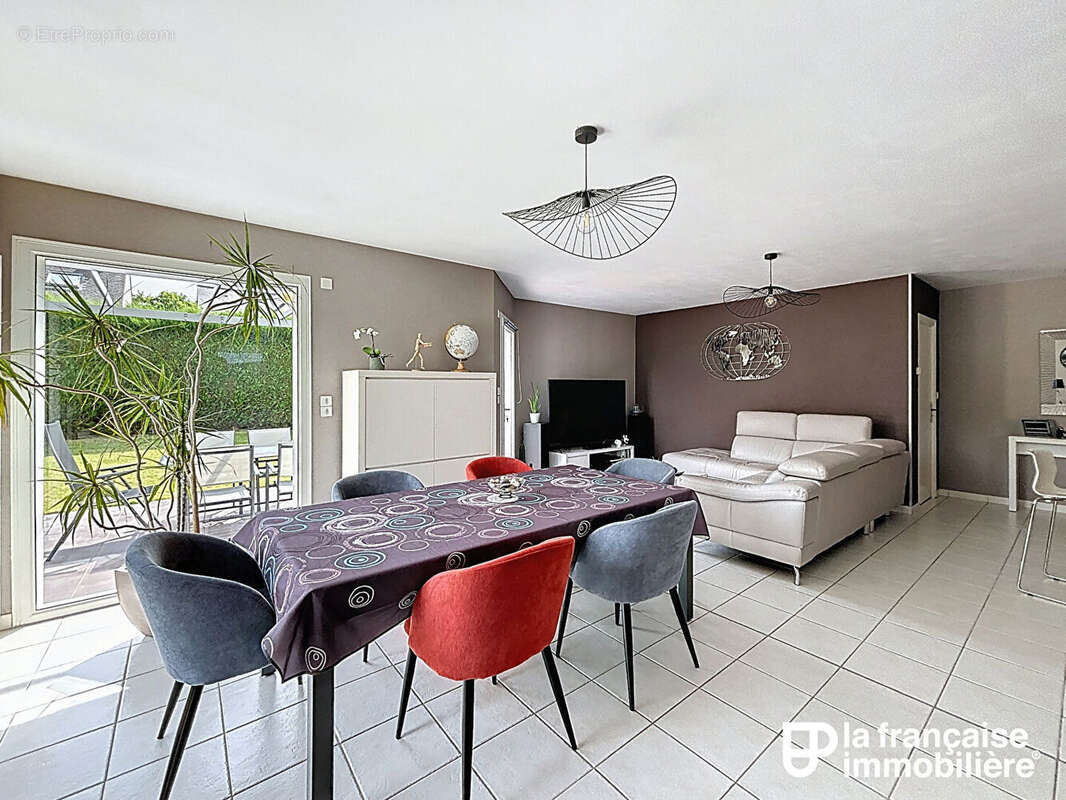 Maison à LA BOUEXIERE