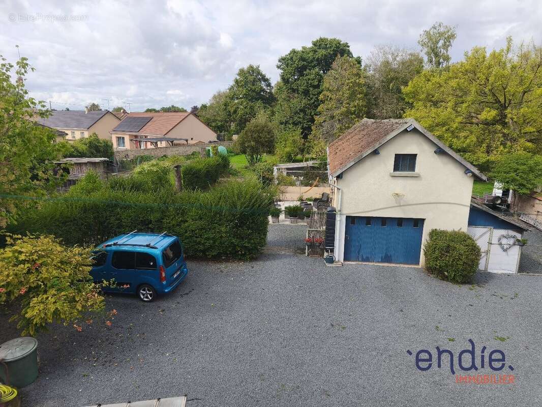 Maison à COSNE-D&#039;ALLIER