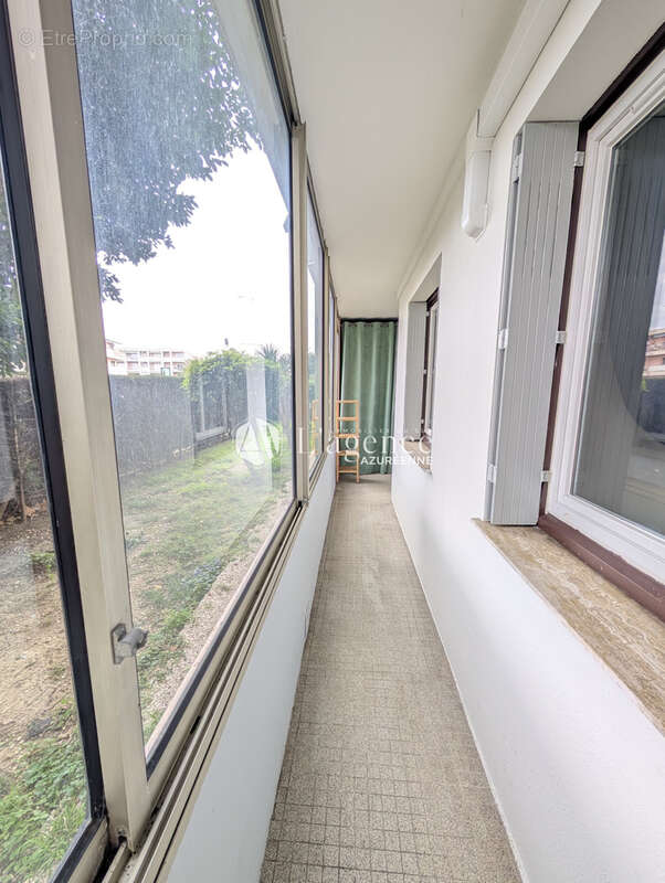 Appartement rez-de-chaussée - Cros-de-Cagnes - photo 8