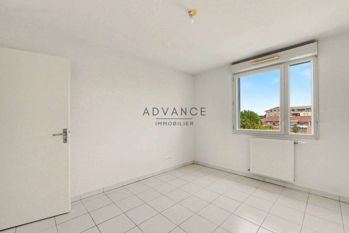 EXCLUSIVITÉ - Appartement T3 Avec place sous sol - photo 8