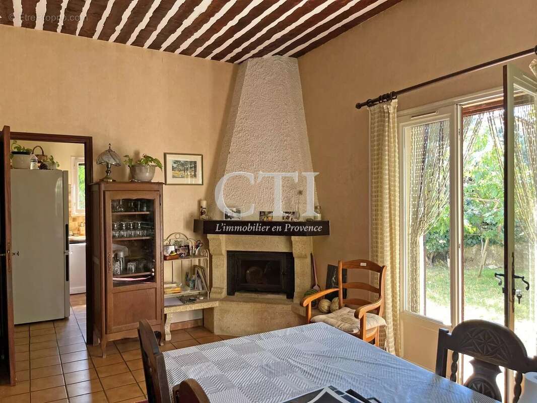 A vendre, maison proche centre-ville de Vaison-La-Romaine - photo 7