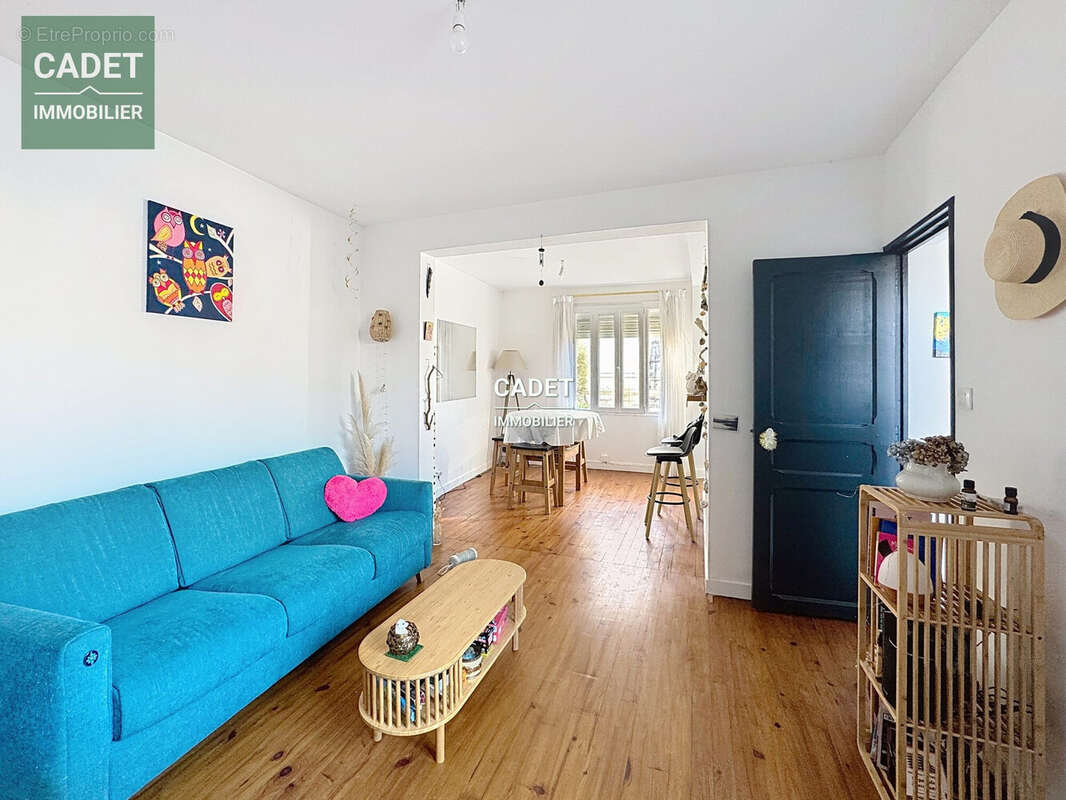 Maison à DONVILLE-LES-BAINS