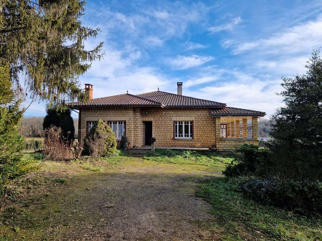 20250121113501 - Maison à PROISSANS