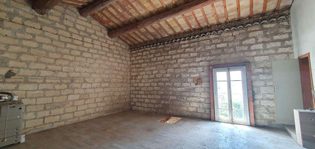 Maison à SAINT-LAURENT-D'AIGOUZE