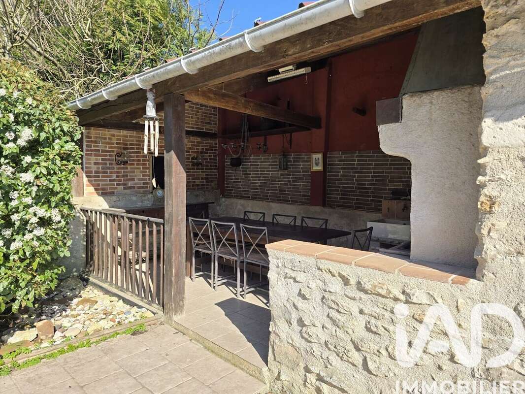 Maison 220 m² à Sancy-Les-Provins  - photo 2