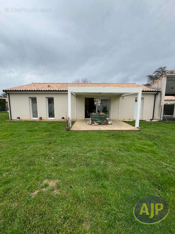 Maison à SAINT-GERMAIN-DU-PUCH