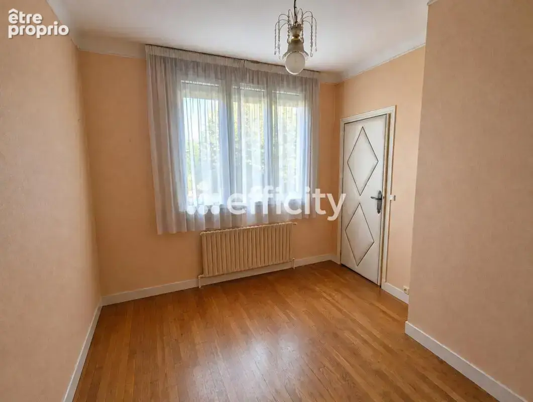 Maison 278 m² à Noisy-Le-Grand  - photo 8