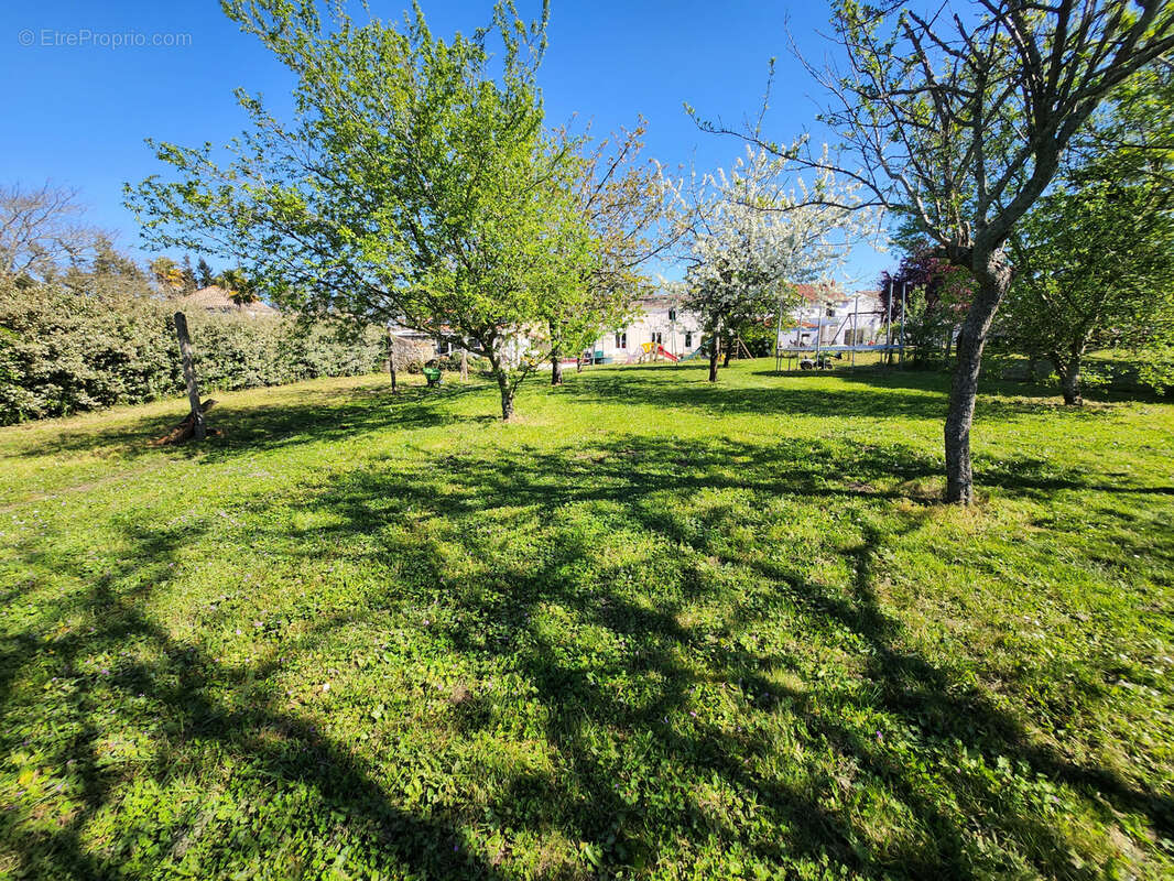 Maison à MAREUIL-SUR-LAY-DISSAIS