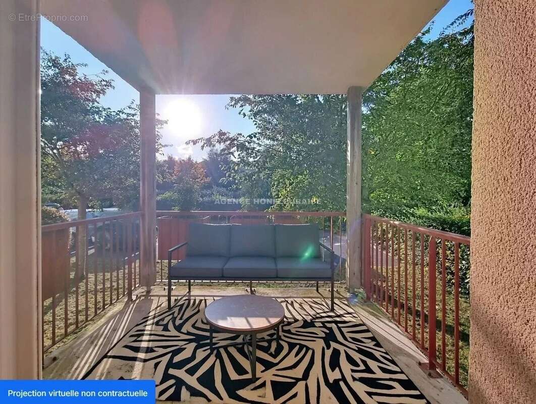 Appartement à LA RIVIERE-SAINT-SAUVEUR