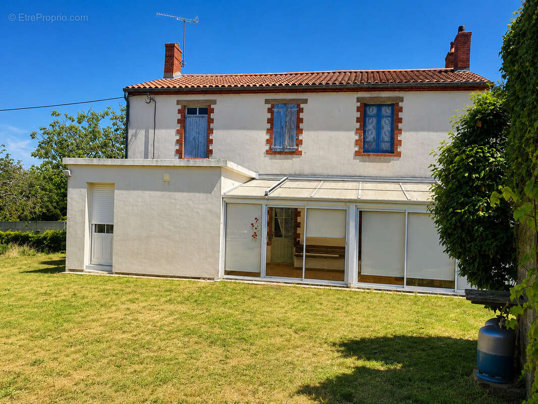 Maison à LES CLOUZEAUX