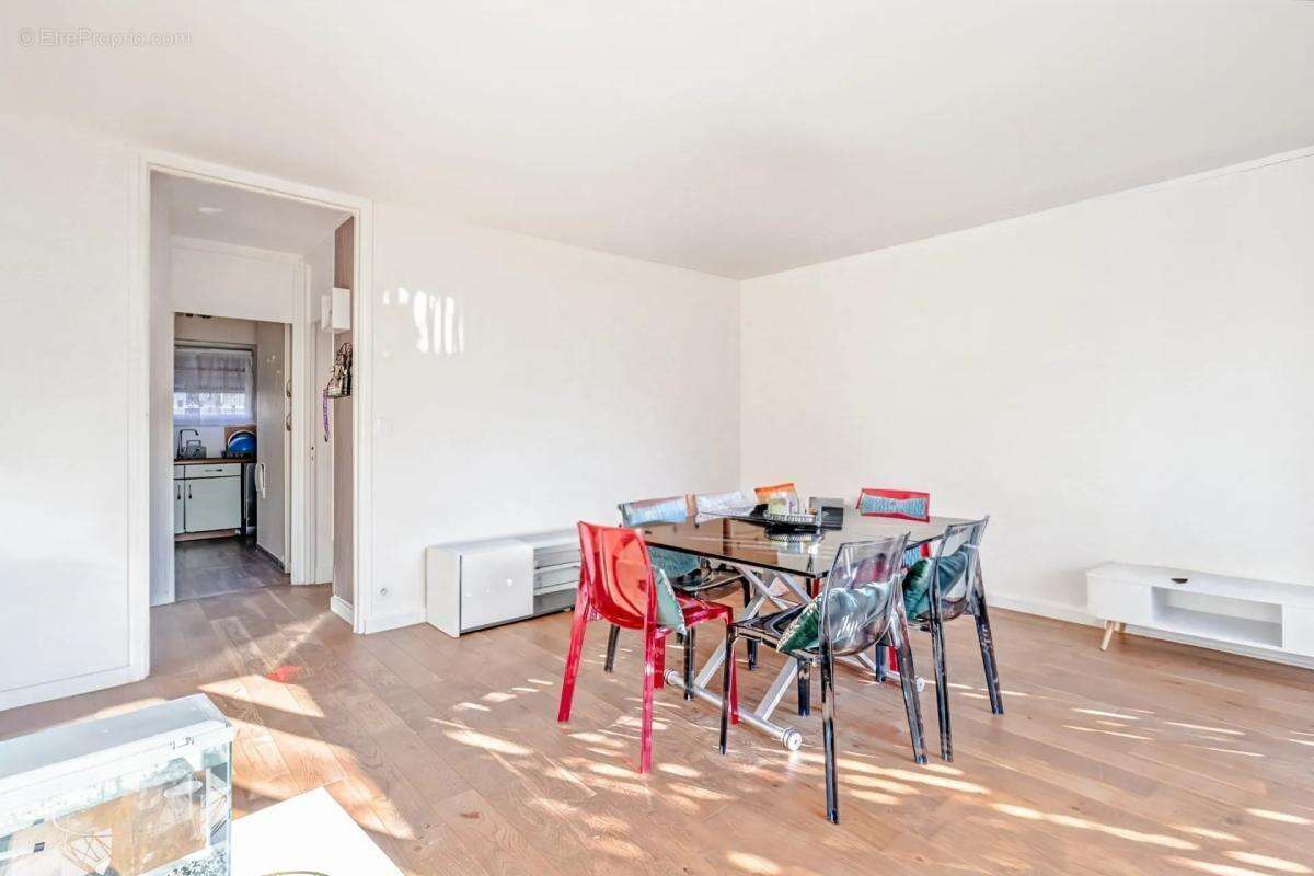 Appartement à BOUSSY-SAINT-ANTOINE