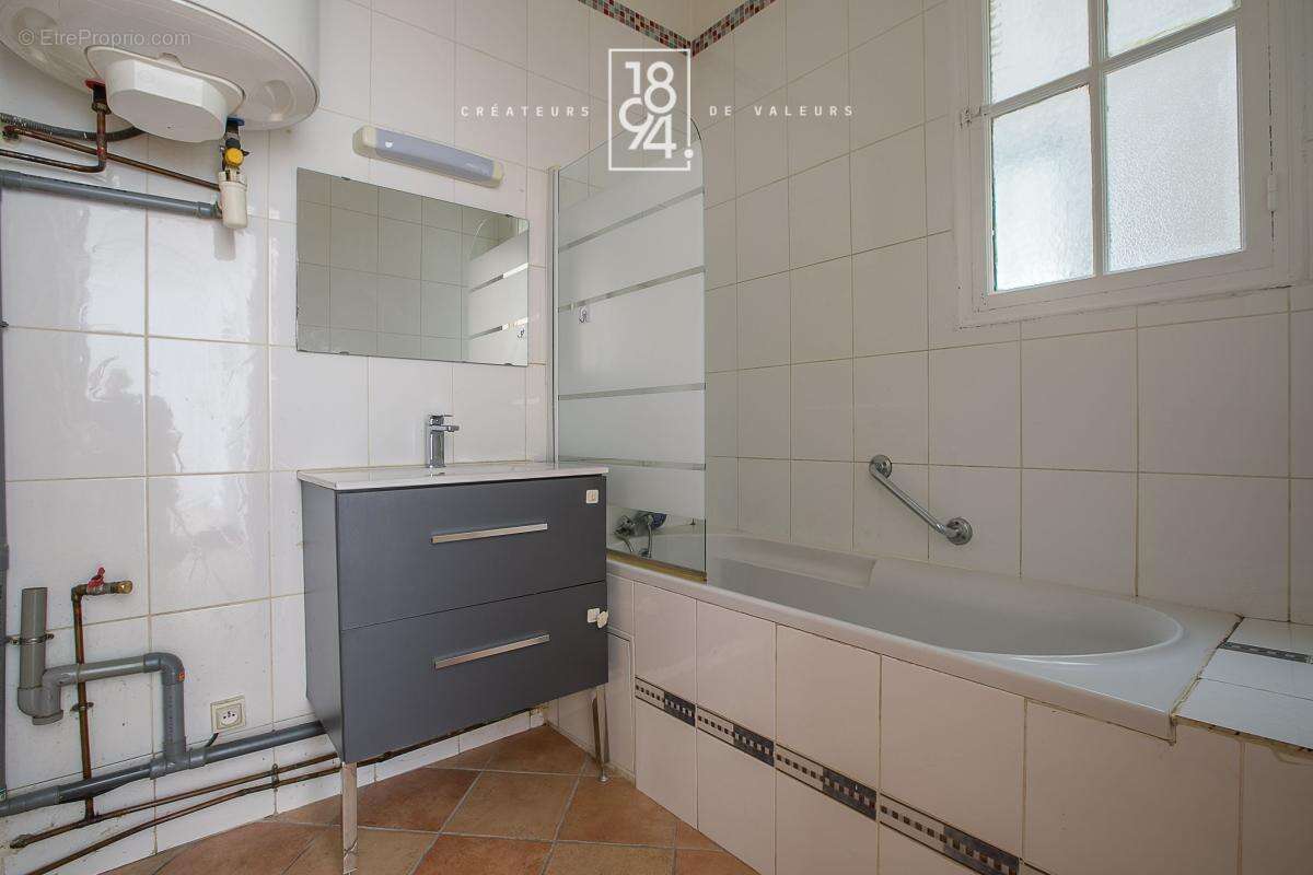 T2 et bureau / dressing de 50 m² - Lodi - Conception - À deux pas du métro Baille - photo 8