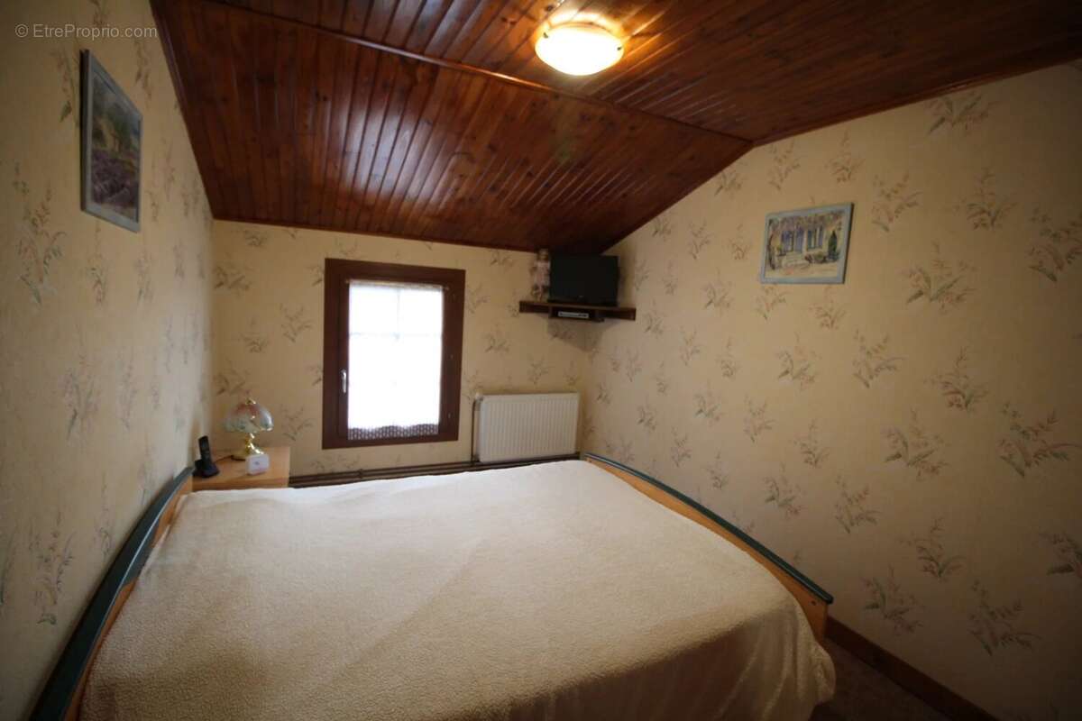 Maison à GARDES-LE-PONTAROUX