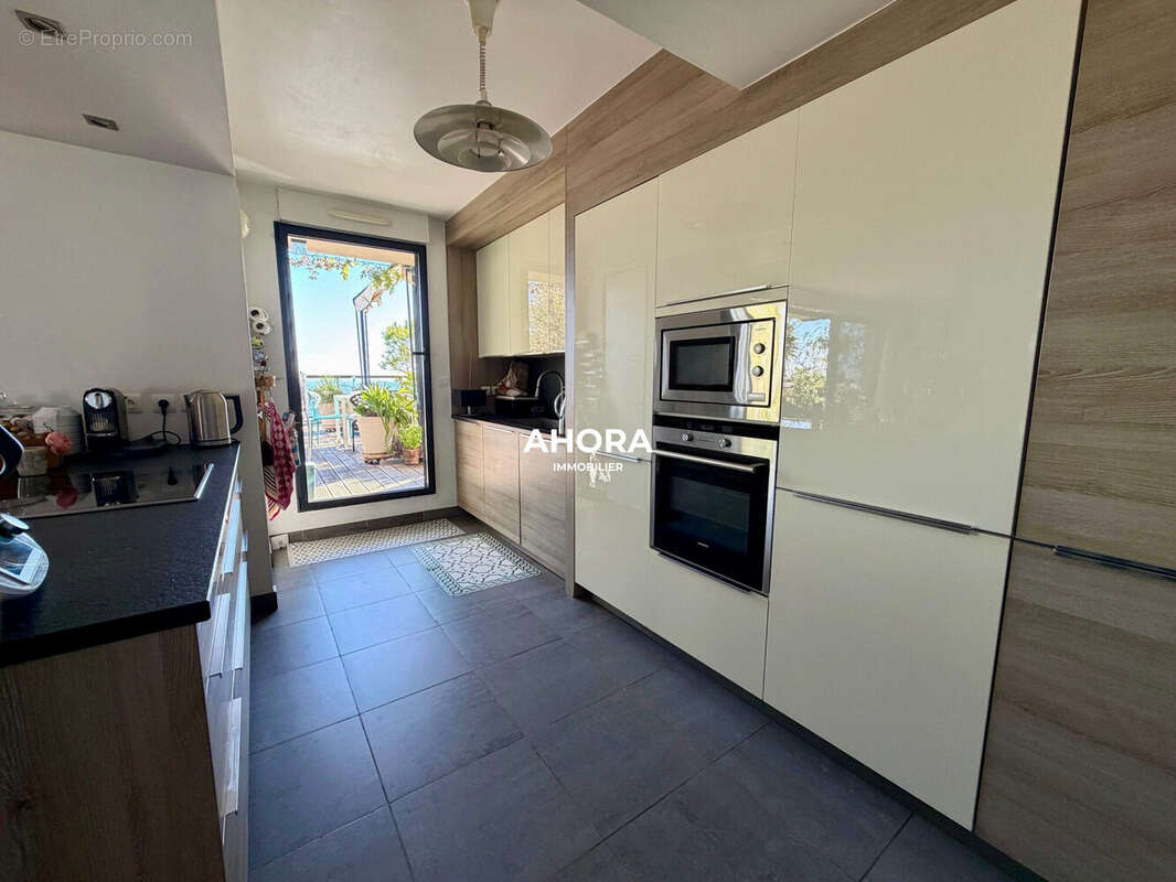 Appartement à MARSEILLE-16E