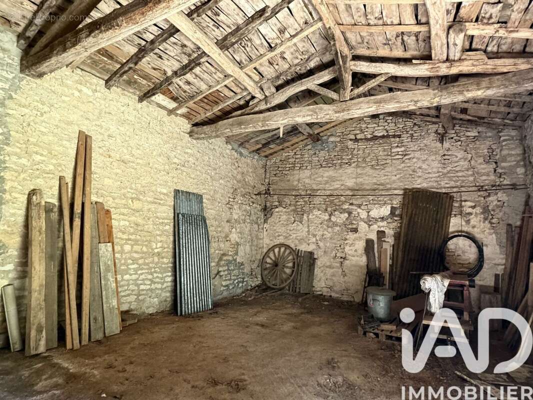 Maison 157 m² à Le Rochereau  - photo 6