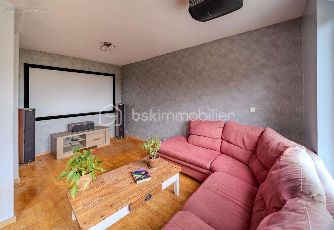  Maison de plain-pied 145m2, terrasse et jardin arboré avec vue panoramique – Amance - photo 4